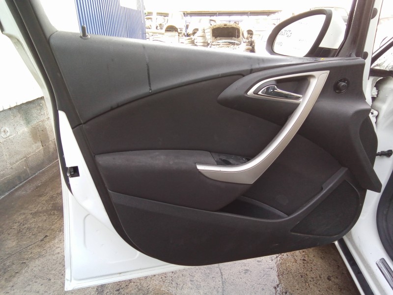 opel astra j lim. del año 2010