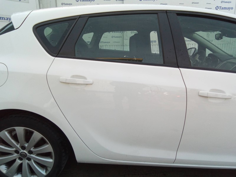 opel astra j lim. del año 2010