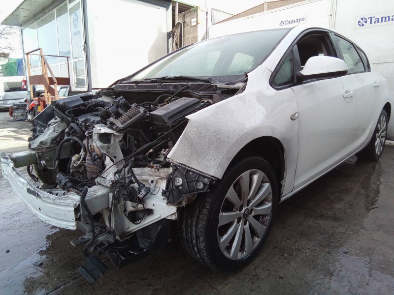 opel astra j lim. del año 2010