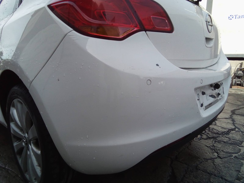 opel astra j lim. del año 2010