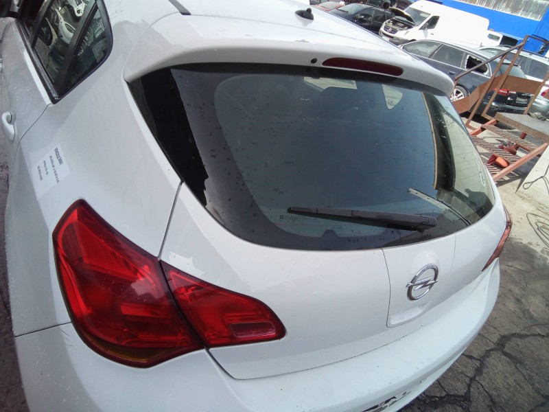 opel astra j lim. del año 2010