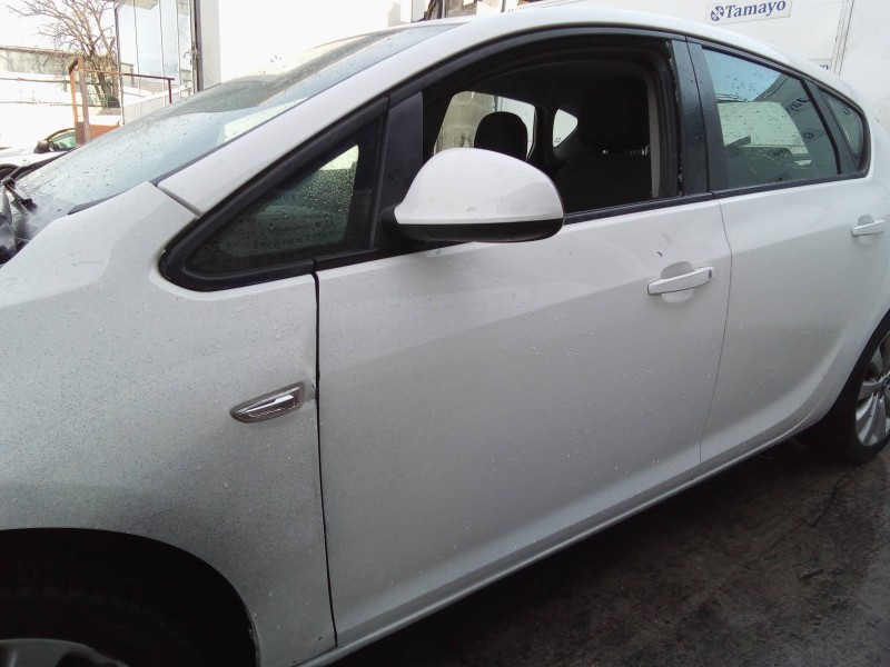 opel astra j lim. del año 2010