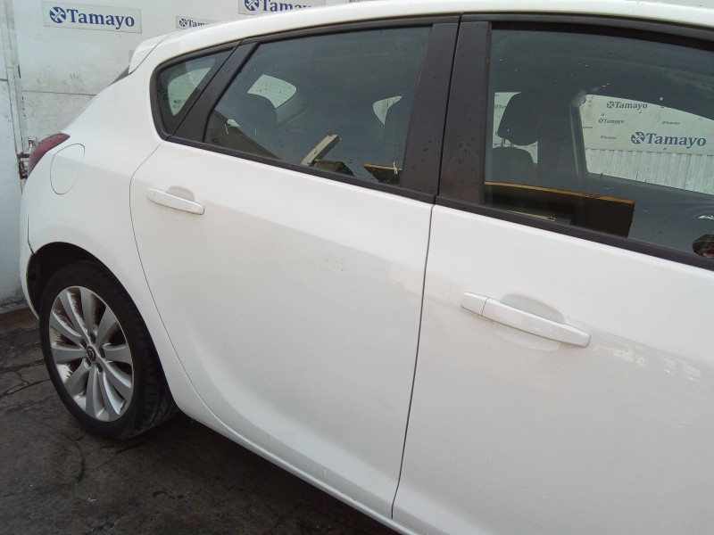 opel astra j lim. del año 2010