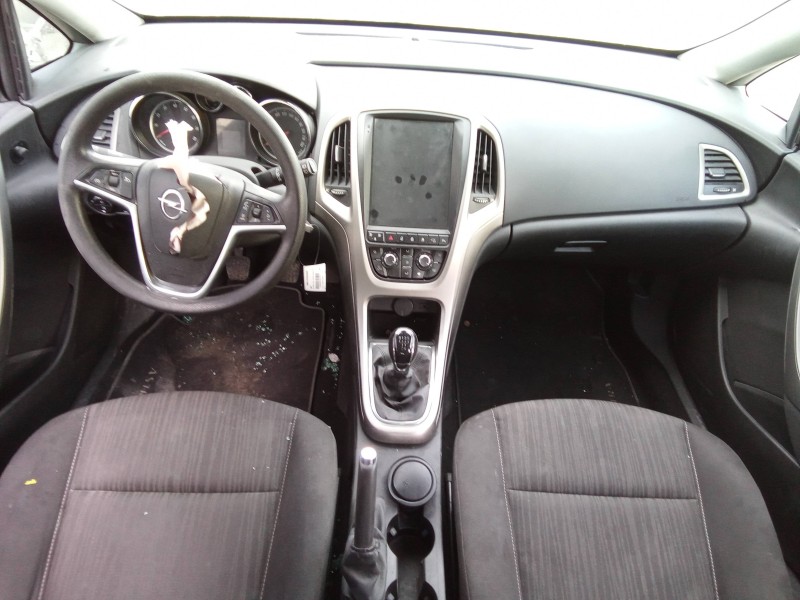 opel astra j lim. del año 2010
