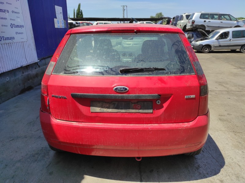 ford fiesta (cbk) del año 2004