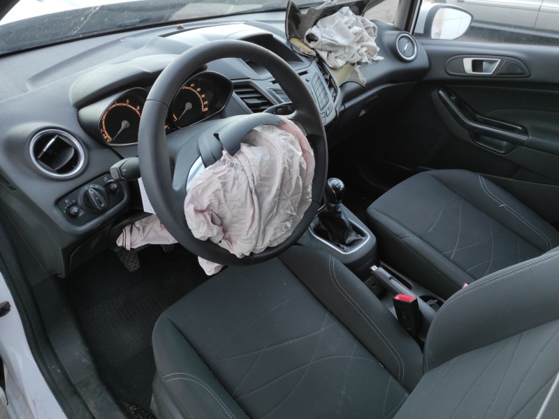 ford fiesta (ccn) del año 2014