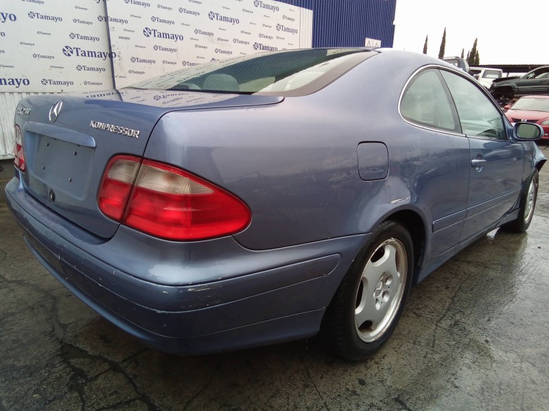 mercedes-benz clase clk (w208) coupe del año 2000