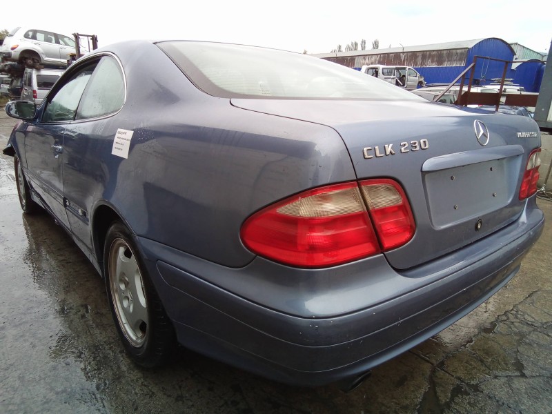 mercedes-benz clase clk (w208) coupe del año 2000