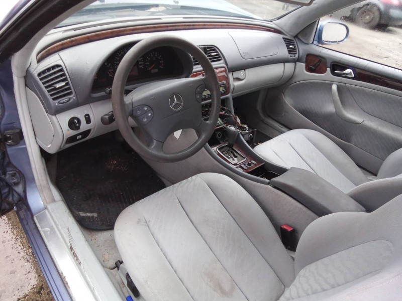 mercedes-benz clase clk (w208) coupe del año 2000