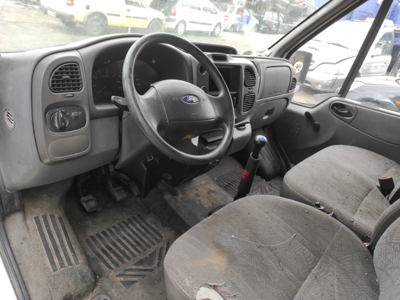 ford transit combi ´06 del año 2005