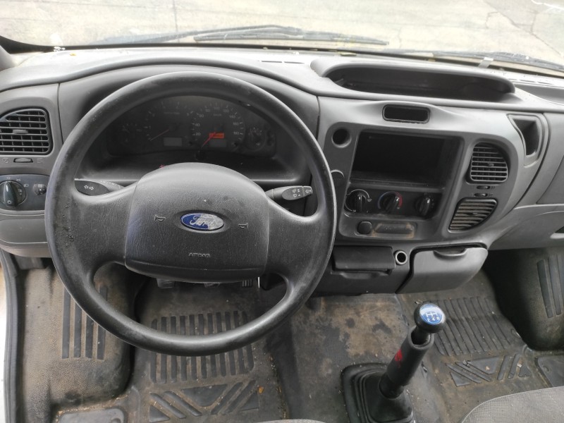 ford transit combi ´06 del año 2005