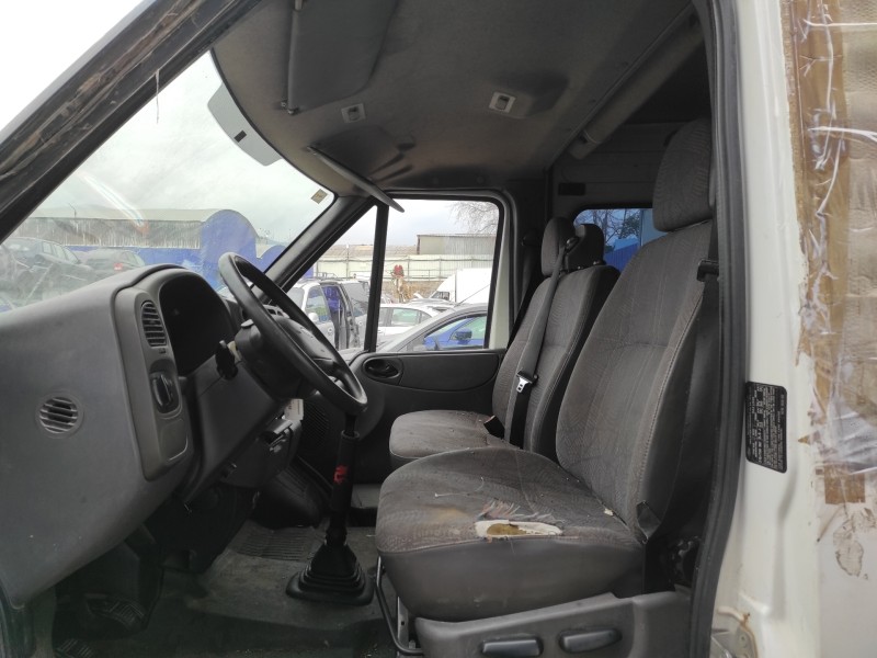 ford transit combi ´06 del año 2005