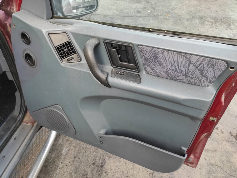 tata safari (42_fd) del año 2001