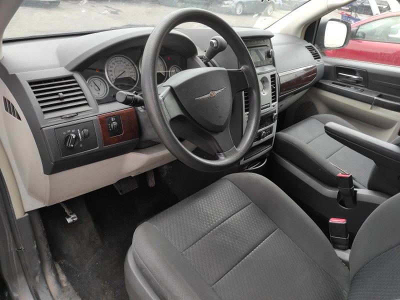 chrysler grand voyager del año 2010