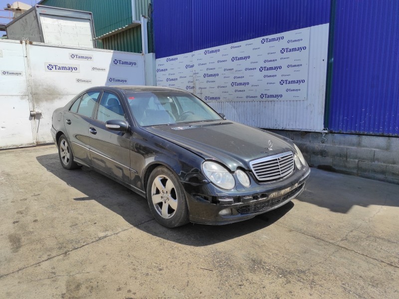 mercedes-benz clase e (w211) berlina del año 2005
