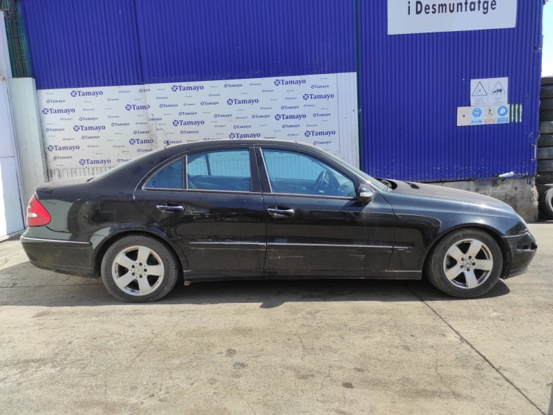 mercedes-benz clase e (w211) berlina del año 2005