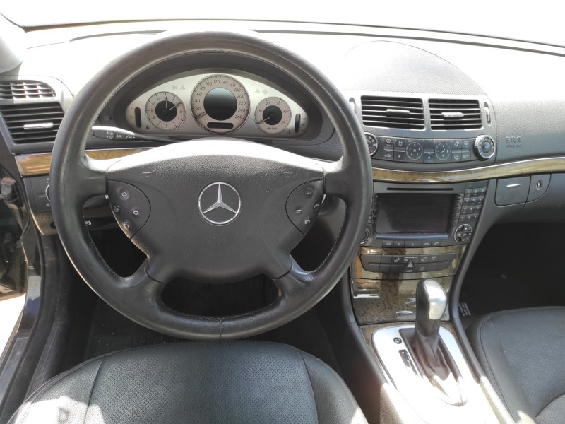 mercedes-benz clase e (w211) berlina del año 2005