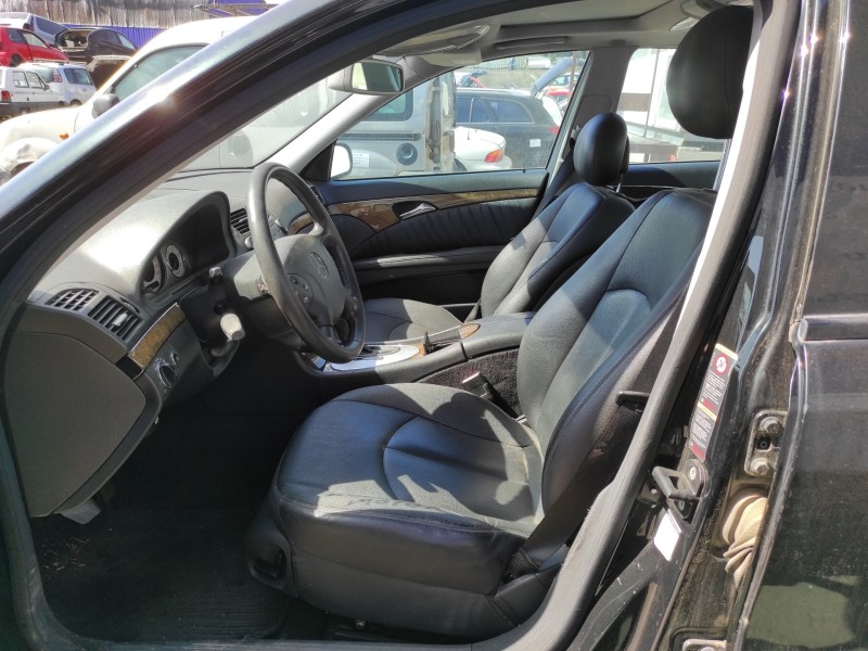mercedes-benz clase e (w211) berlina del año 2005