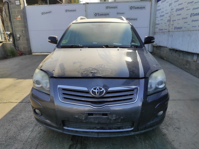 toyota avensis berlina (t25) del año 2006