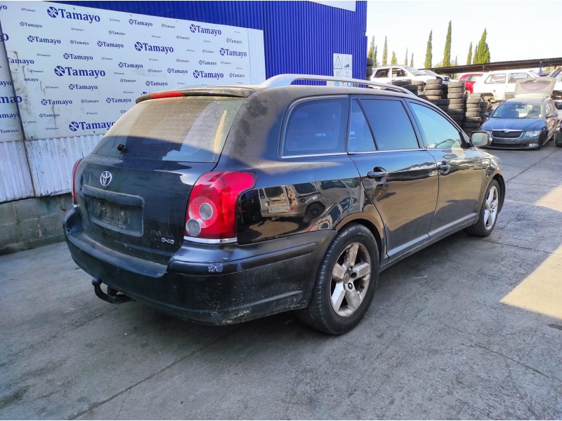 toyota avensis berlina (t25) del año 2006
