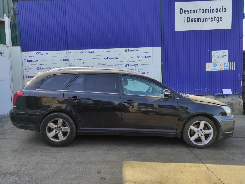toyota avensis berlina (t25) del año 2006