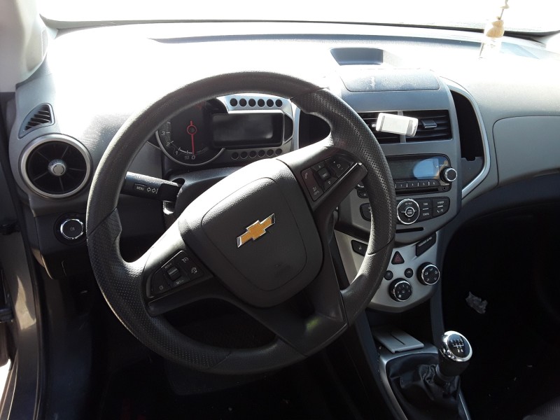chevrolet aveo berlina hatchback del año 2013