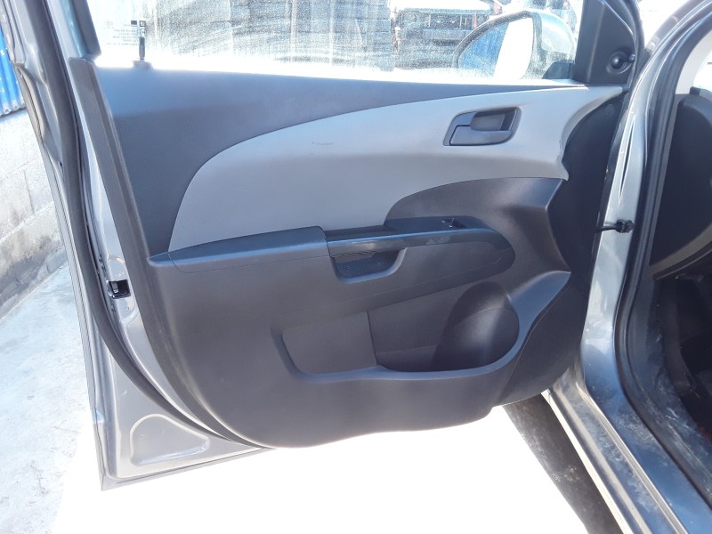 chevrolet aveo berlina hatchback del año 2013