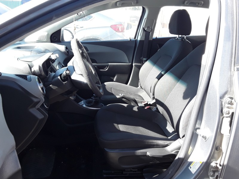 chevrolet aveo berlina hatchback del año 2013