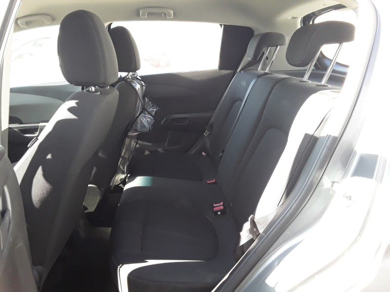 chevrolet aveo berlina hatchback del año 2013