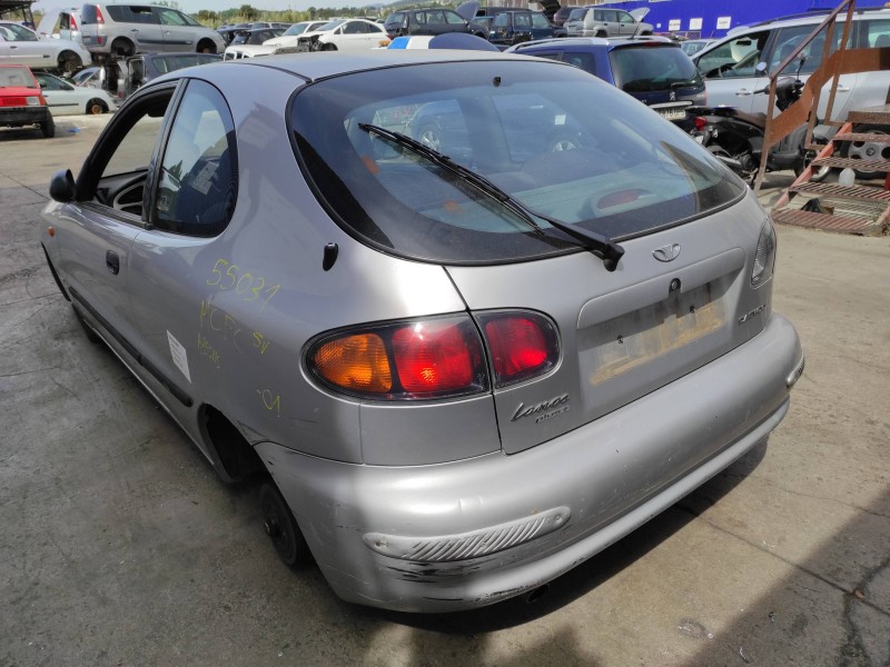 daewoo lanos del año 2001