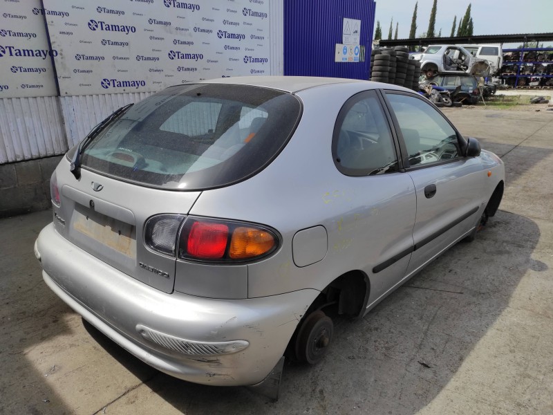 daewoo lanos del año 2001