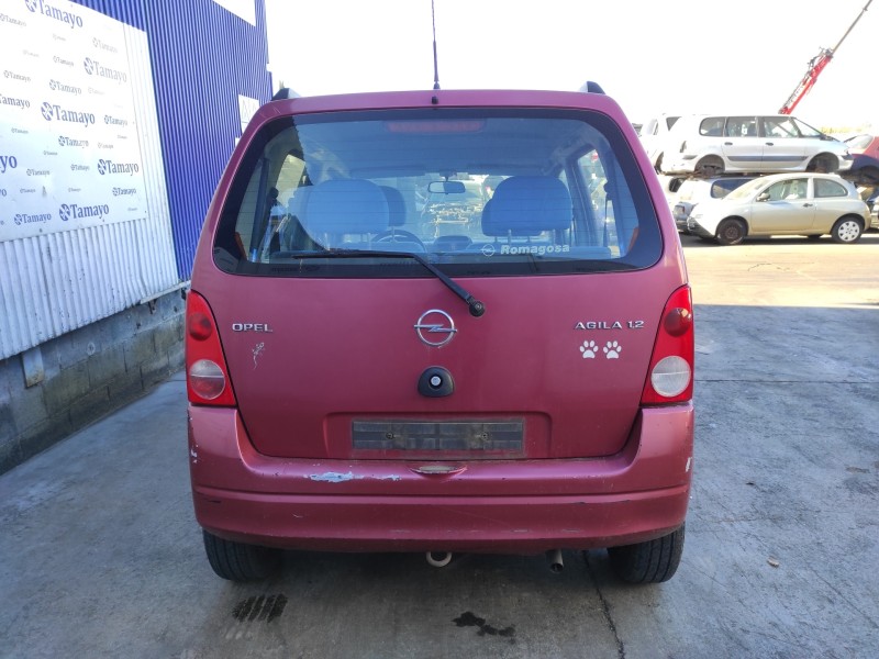 opel agila del año 2000