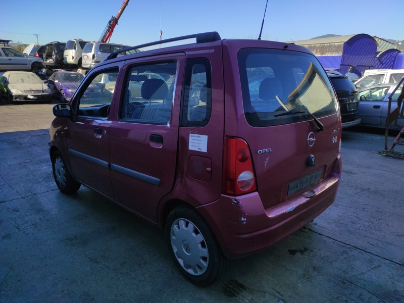 opel agila del año 2000