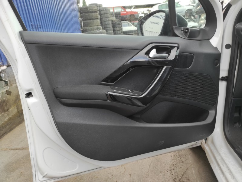 peugeot 208 del año 2016