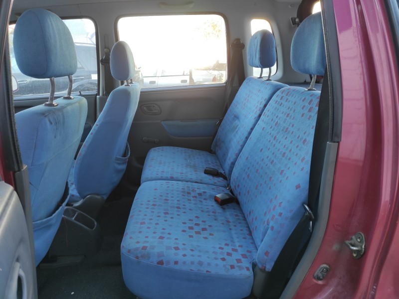 opel agila del año 2000