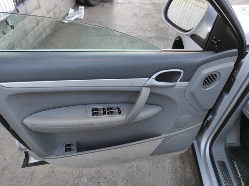 porsche cayenne (typ 9pa) del año 2004