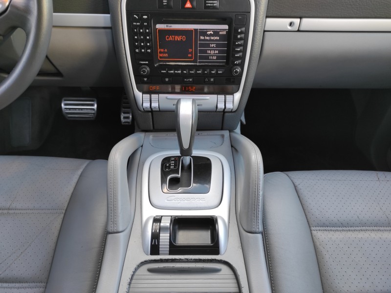 porsche cayenne (typ 9pa) del año 2004
