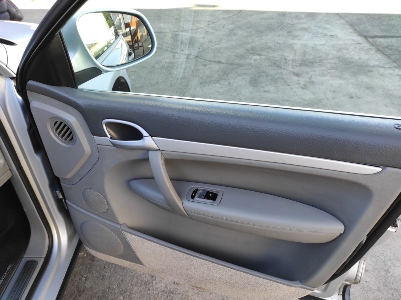 porsche cayenne (typ 9pa) del año 2004