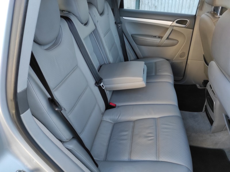 porsche cayenne (typ 9pa) del año 2004
