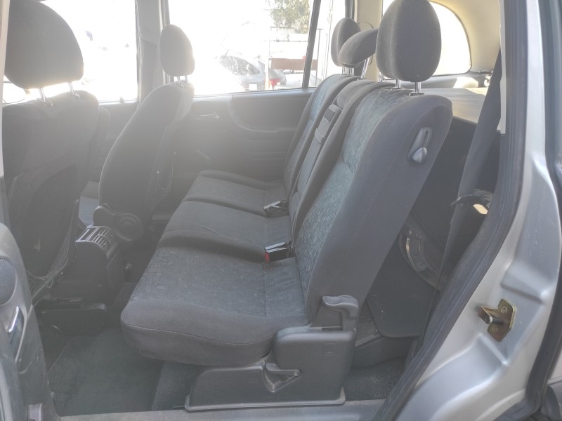 opel zafira a del año 2000