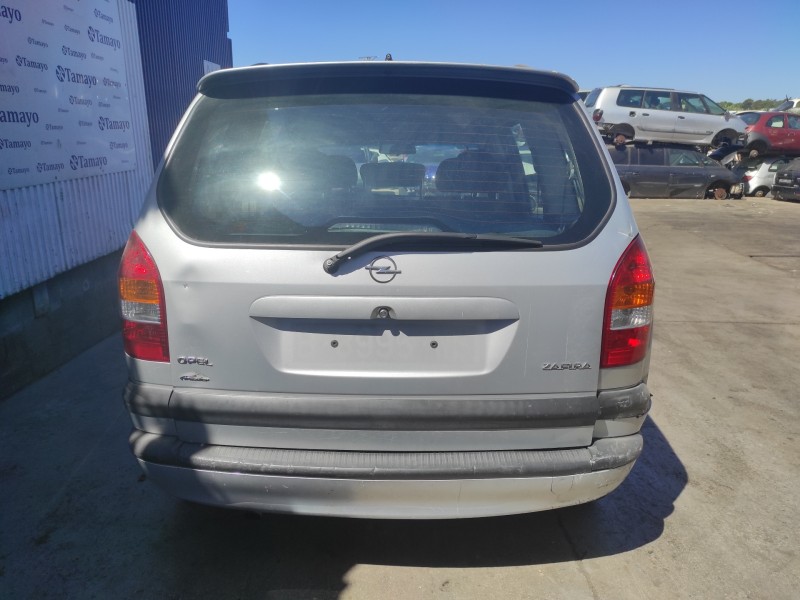 opel zafira a del año 2000