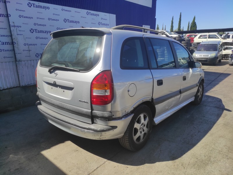 opel zafira a del año 2000