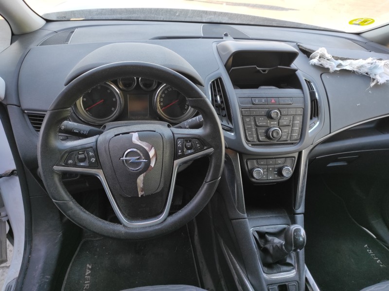 opel zafira tourer del año 2012