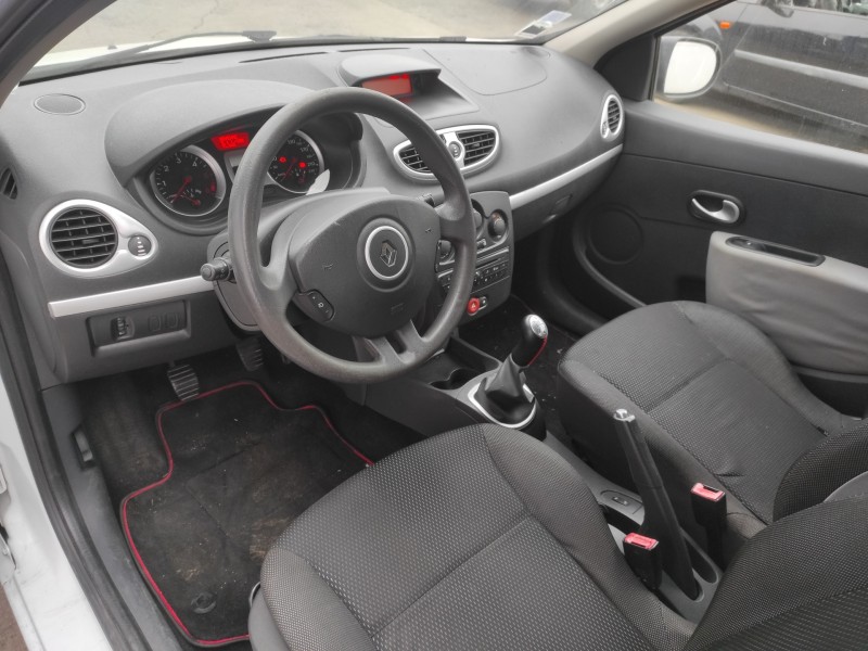 renault clio iii del año 2012