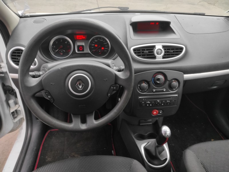renault clio iii del año 2012