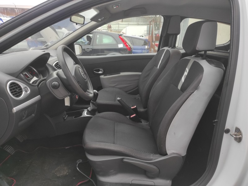 renault clio iii del año 2012