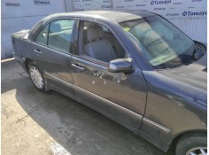 mercedes-benz clase e (w210) berlina diesel del año 2000 2
