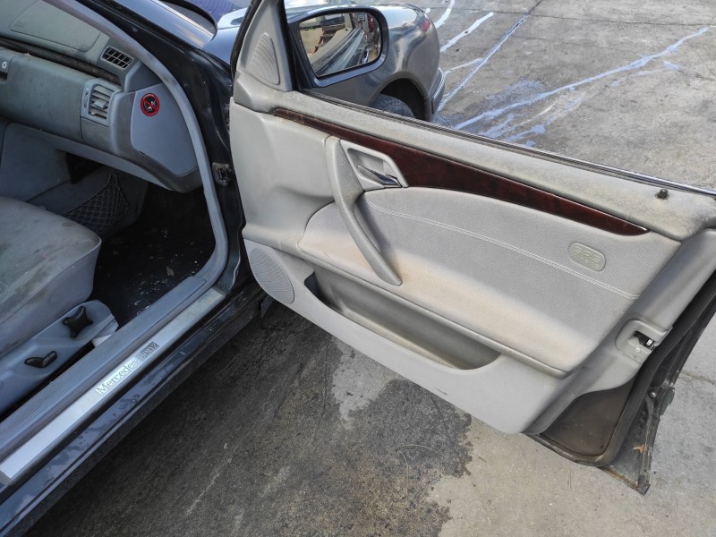 mercedes-benz clase e (w210) berlina diesel del año 2000