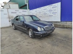 MERCEDES-BENZ CLASE E (W210) BERLINA
