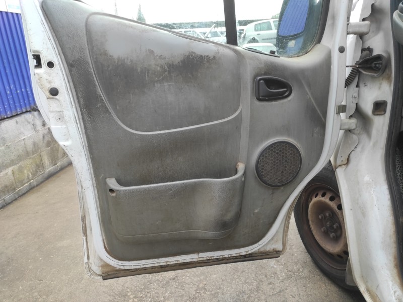 opel vivaro del año 2003